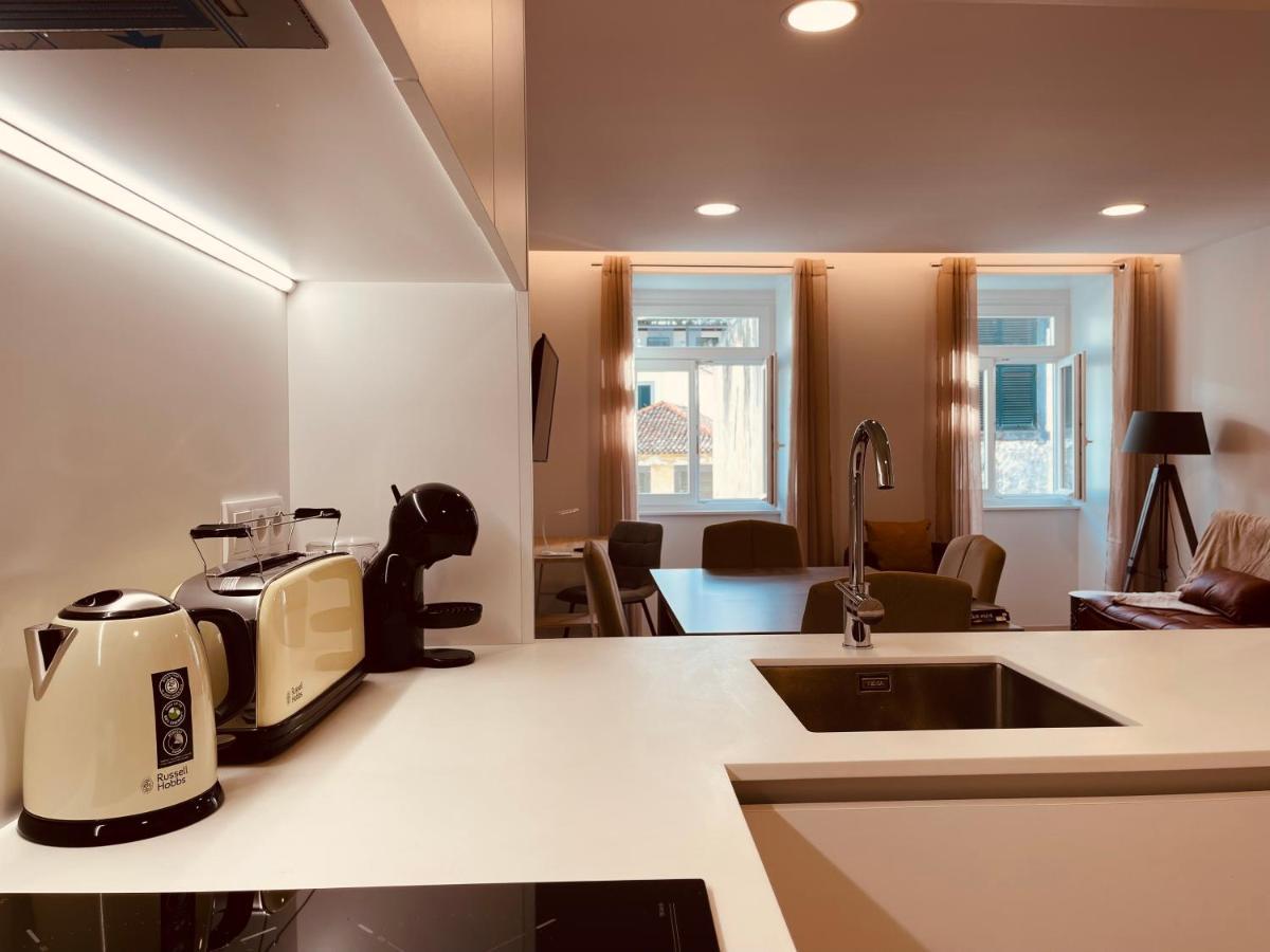 Living Funchal Executive Apartment Ngoại thất bức ảnh